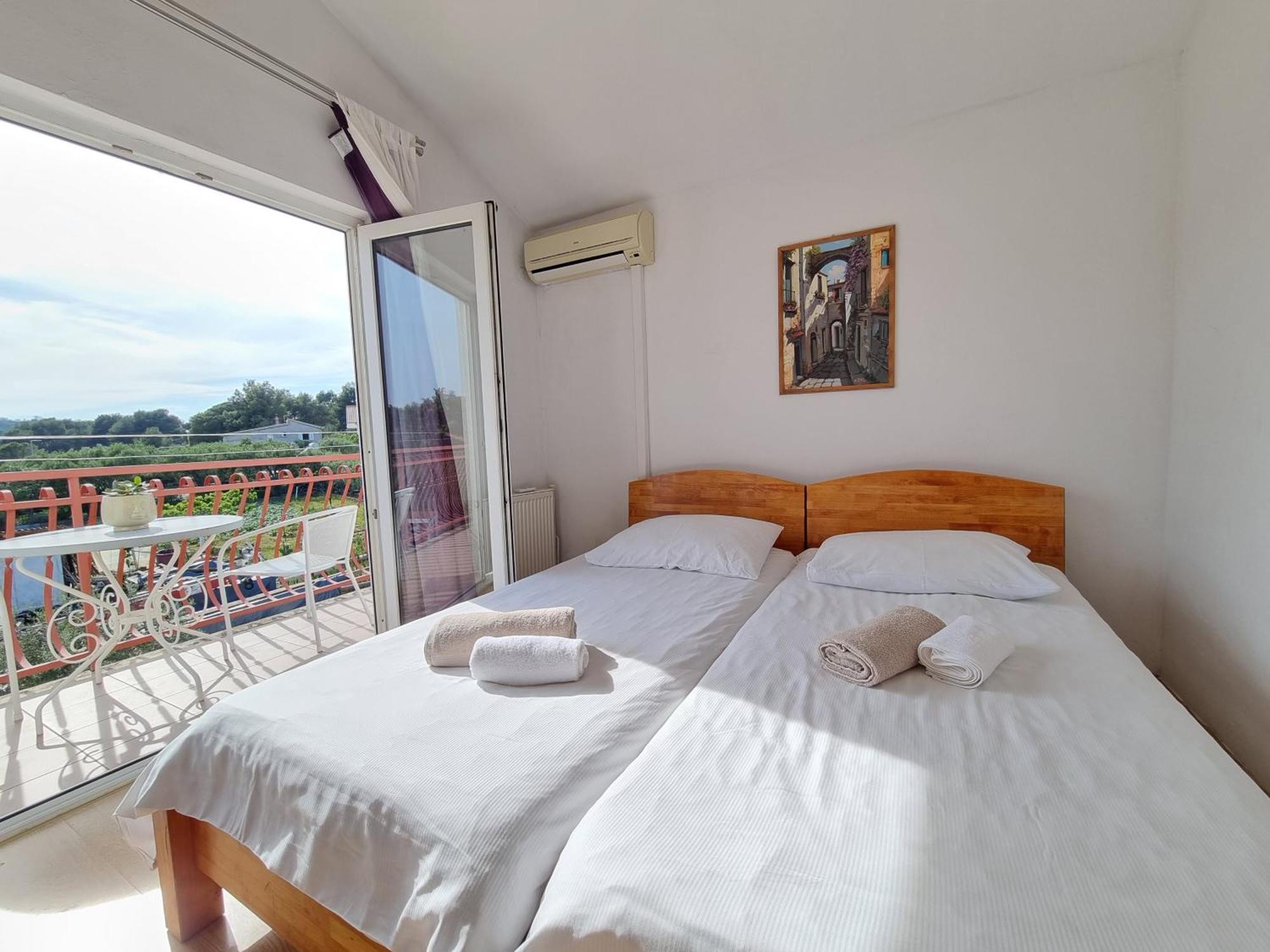 Rooms Slavica Okrug Gornji Habitación foto